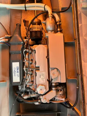 Steel Motorboat Bege Fly 900 Photo 34