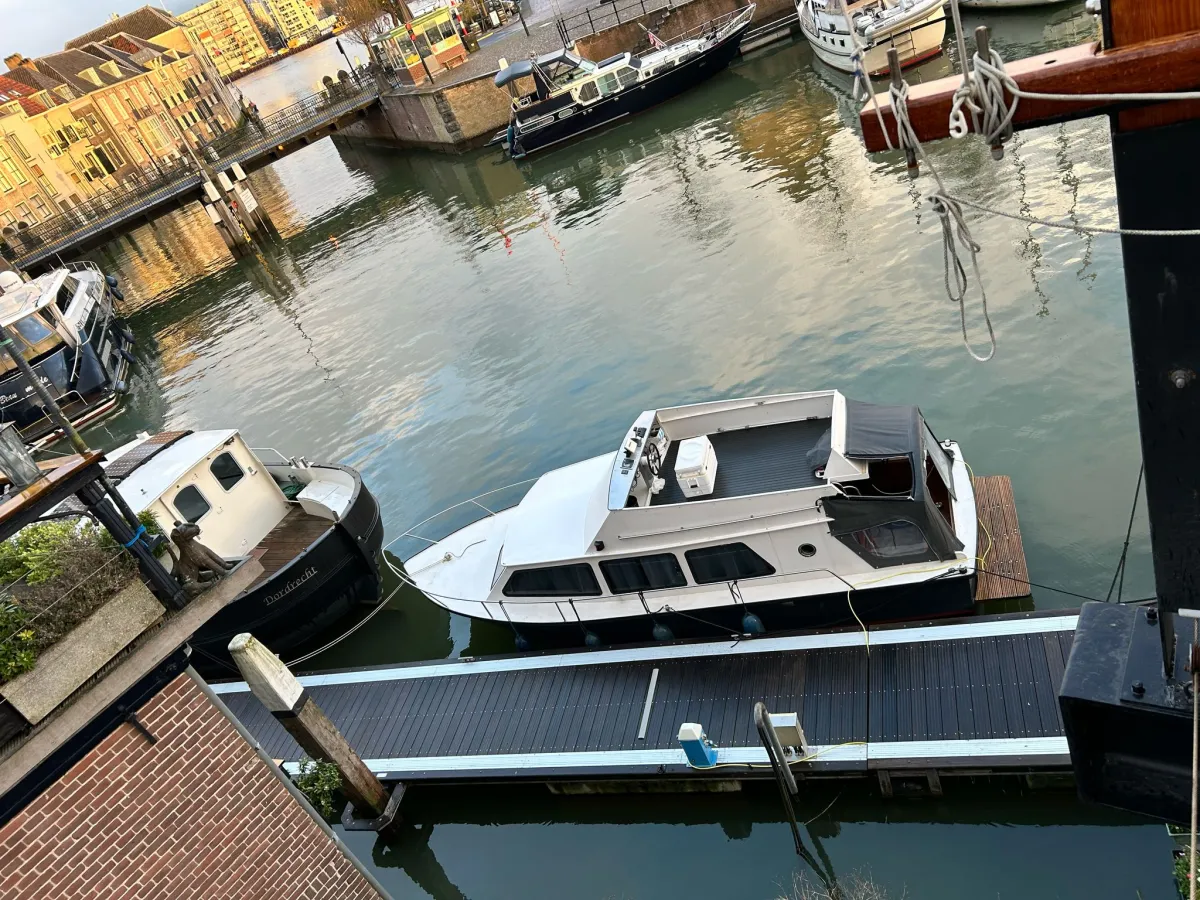 Steel Motorboat Bege Fly 900