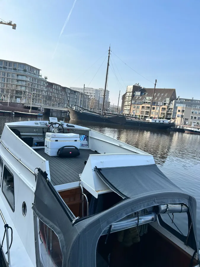 Steel Motorboat Bege Fly 900