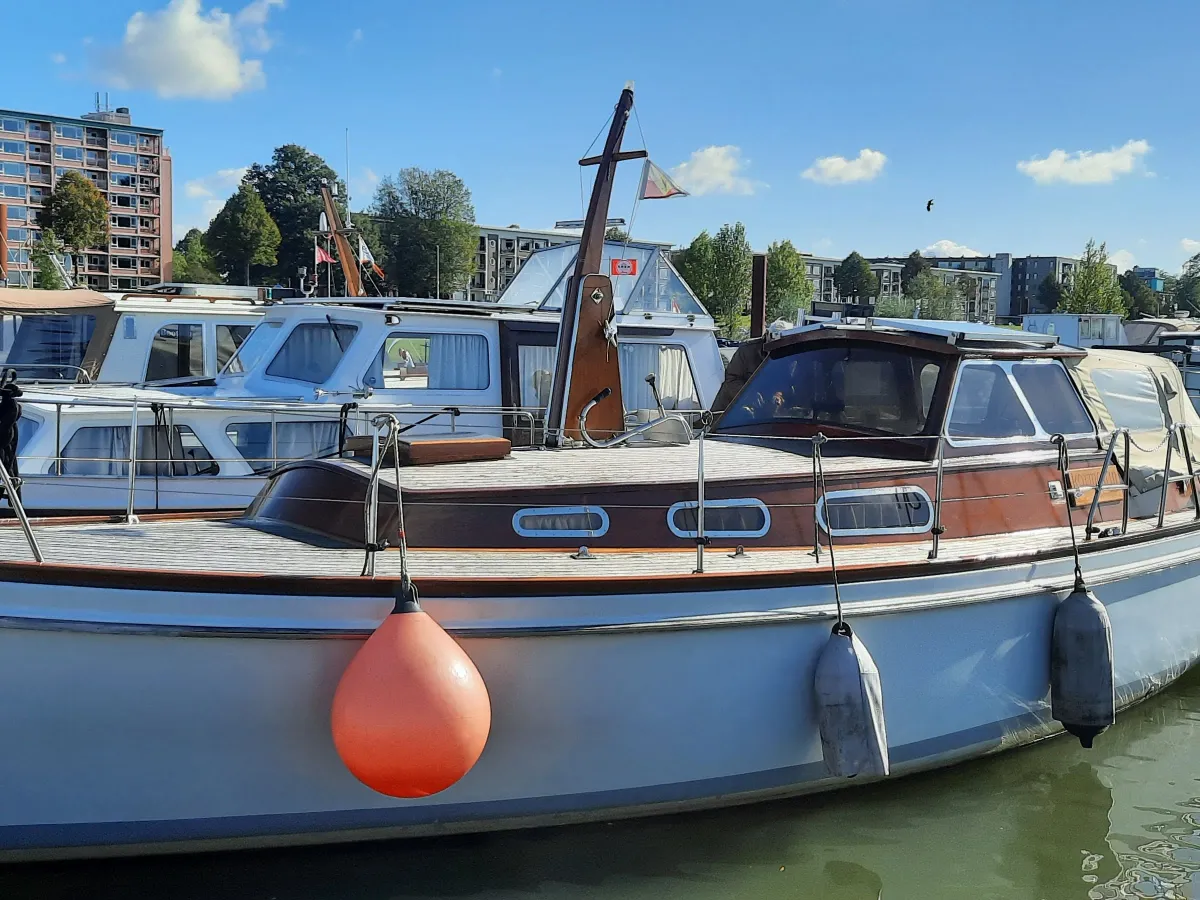 Polyester Sailboat Fellowship 33