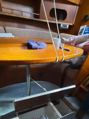 Polyester Sailboat Fellowship 33 Photo 14