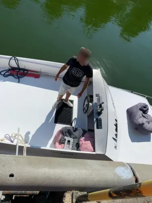 Steel Motorboat Bege Fly 900 Photo 1