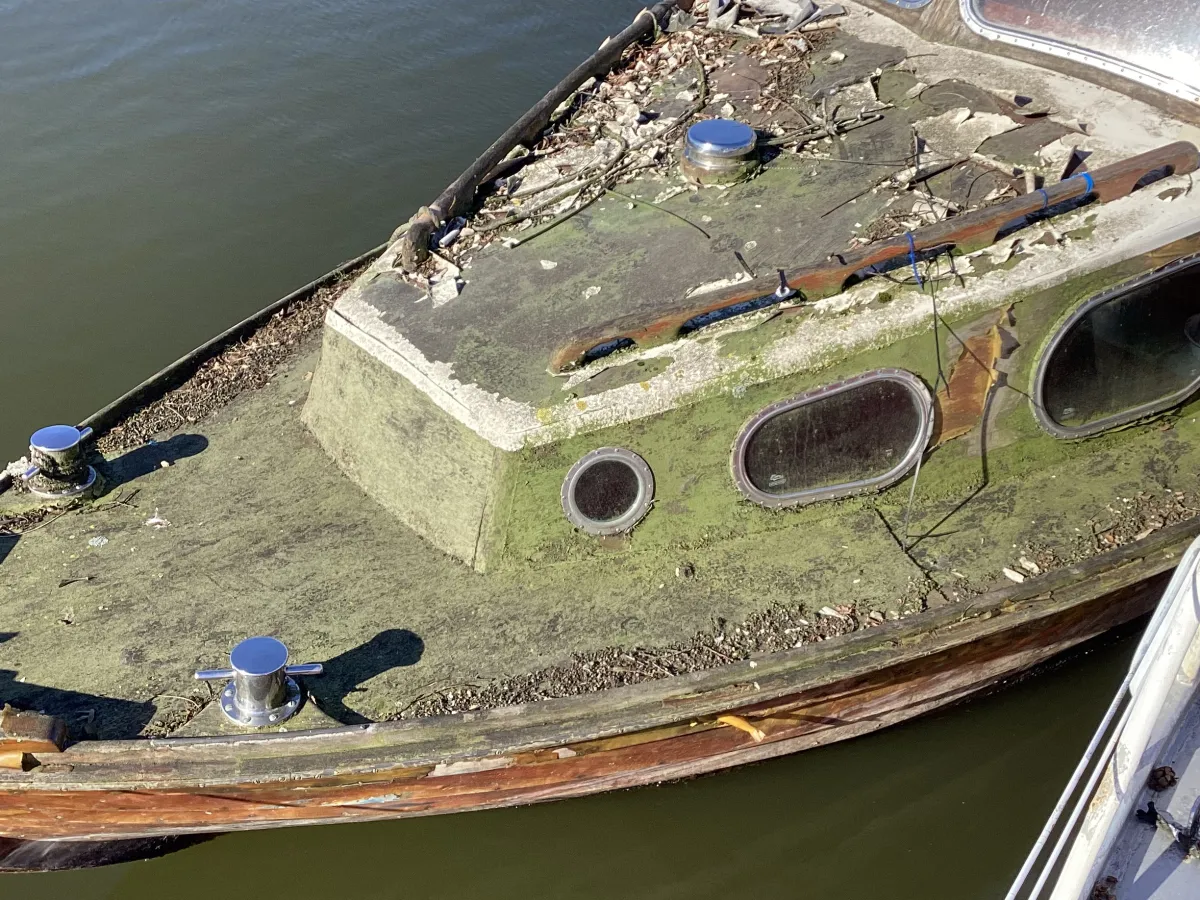 Wood Budgetboat Cabin launch 550