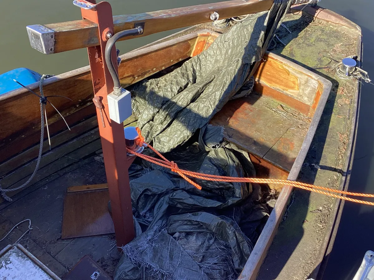 Wood Budgetboat Cabin launch 550