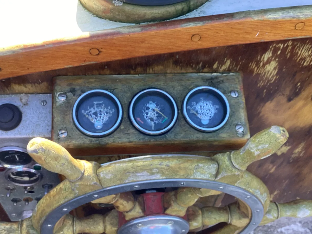 Wood Budgetboat Cabin launch 550