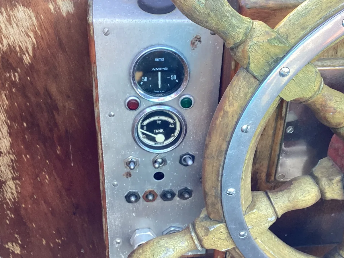 Wood Budgetboat Cabin launch 550