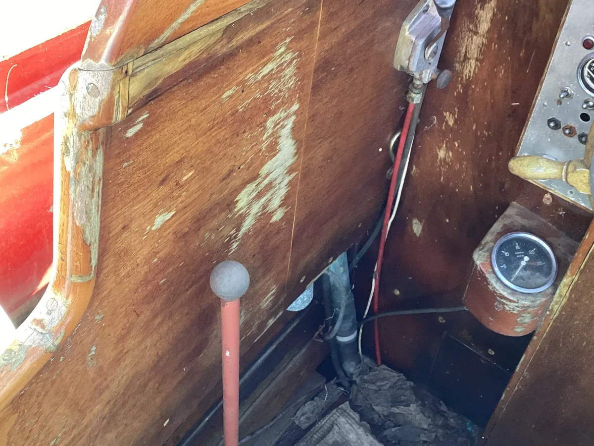 Wood Budgetboat Cabin launch 550