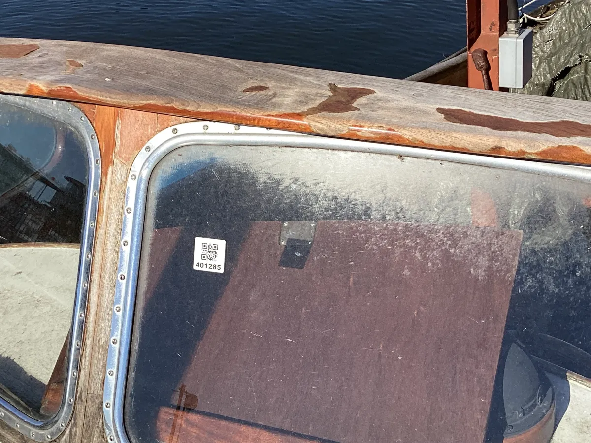 Wood Budgetboat Cabin launch 550