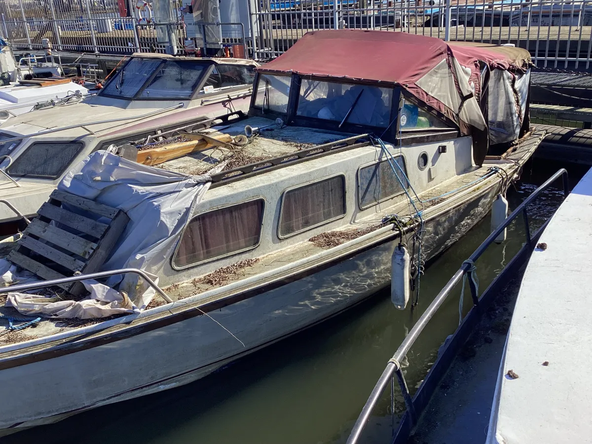Polyester Budgetboat Cabin boat 700