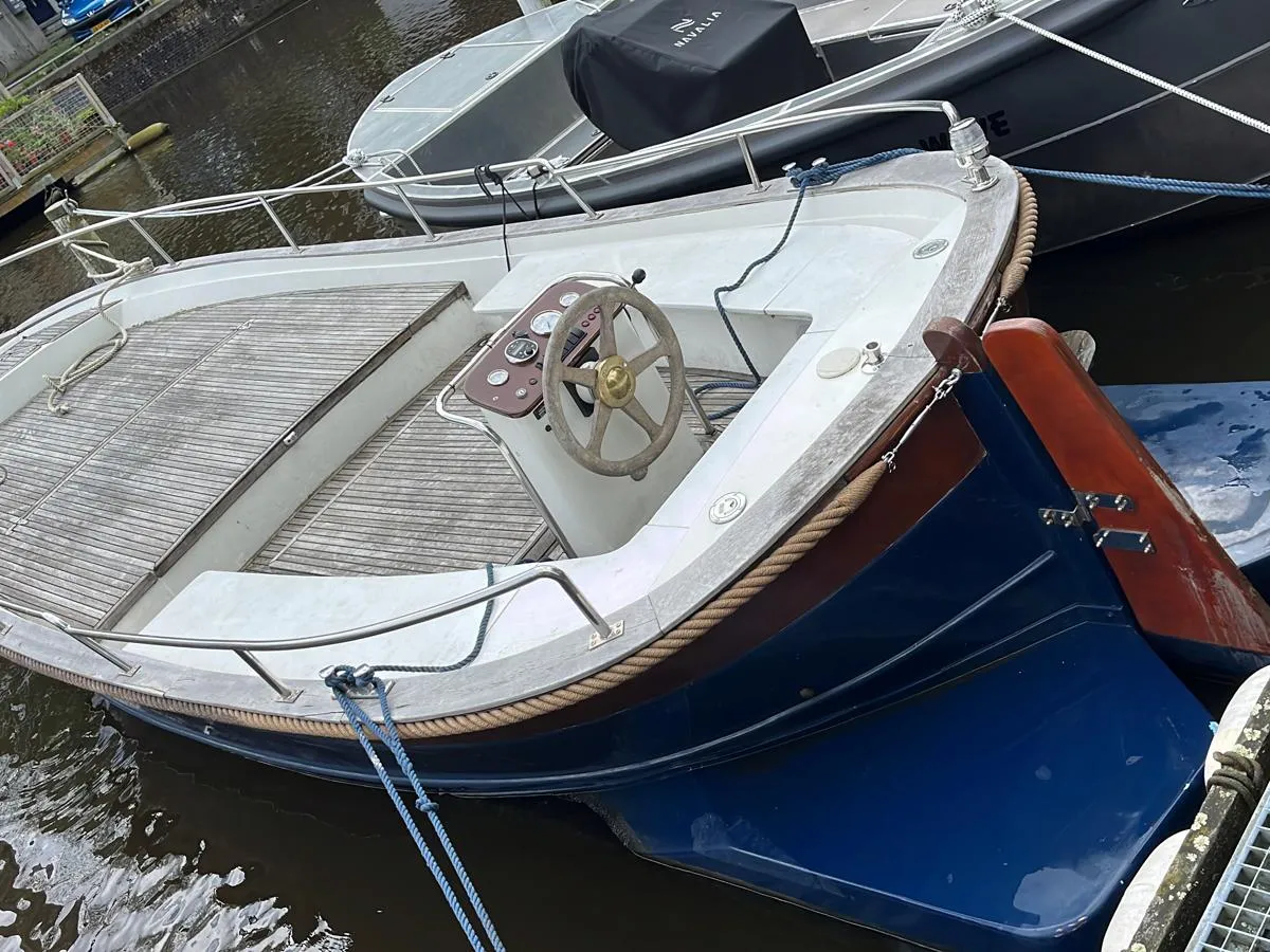 Composite Motorboat Knort 32 open