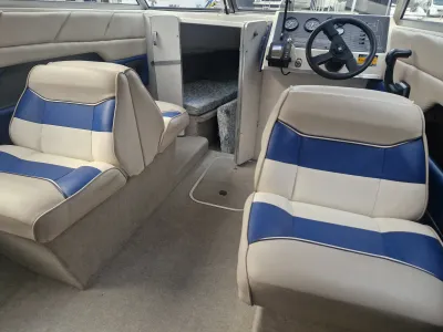 Polyester Speedboat Bayliner 1952 CAPRI Photo 3