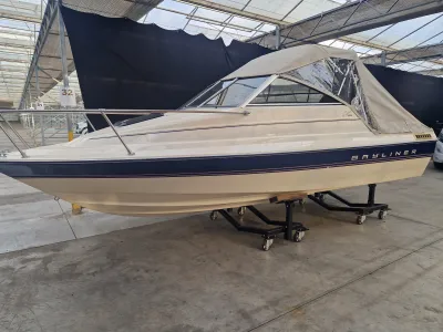 Polyester Speedboat Bayliner 1952 CAPRI Photo 1
