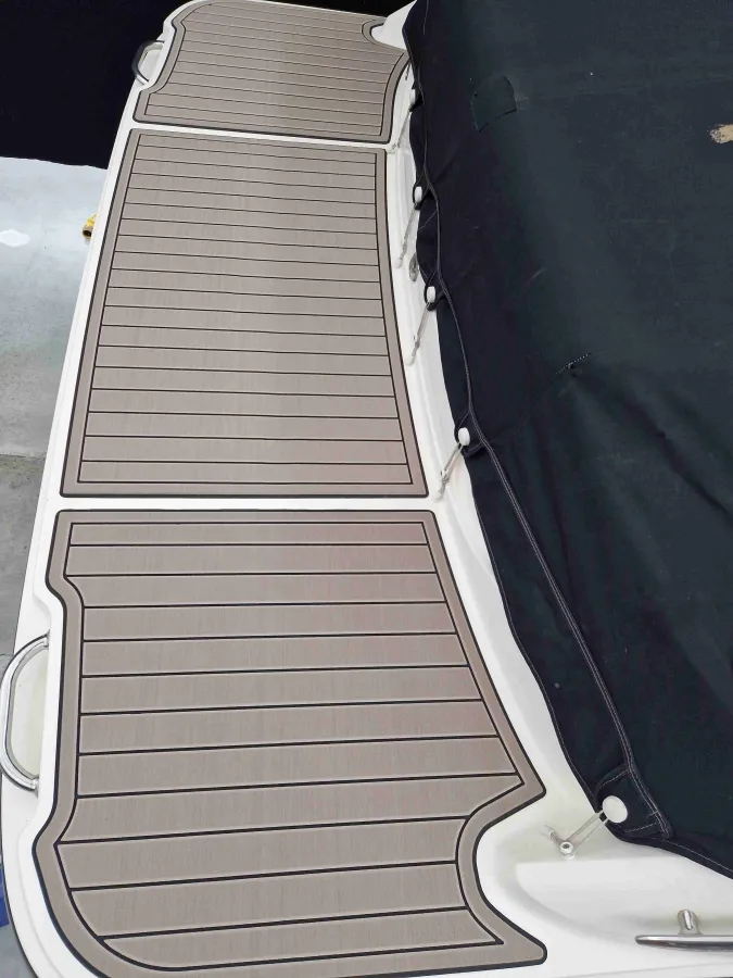 Polyester Speedboat Sea Ray 250 SSE