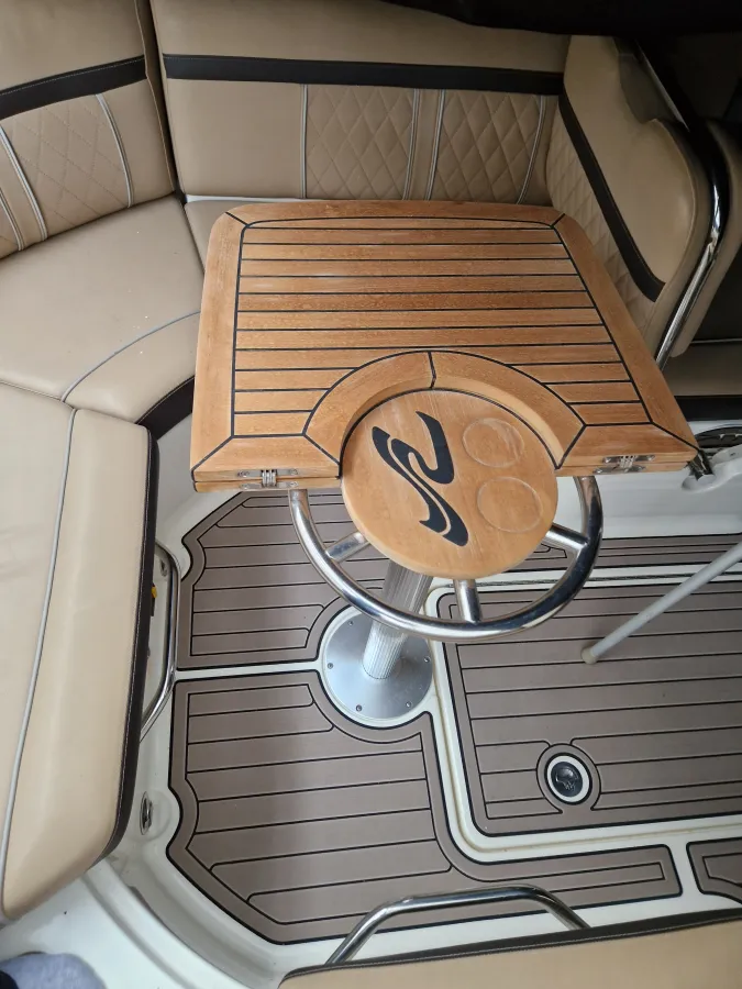 Polyester Speedboat Sea Ray 250 SSE