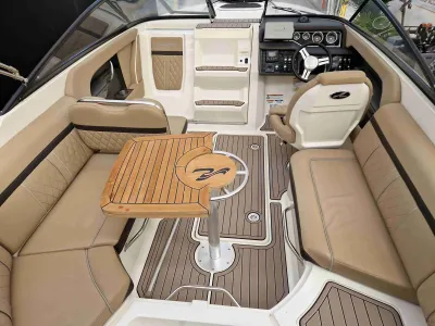 Polyester Speedboat Sea Ray 250 SSE Photo 1