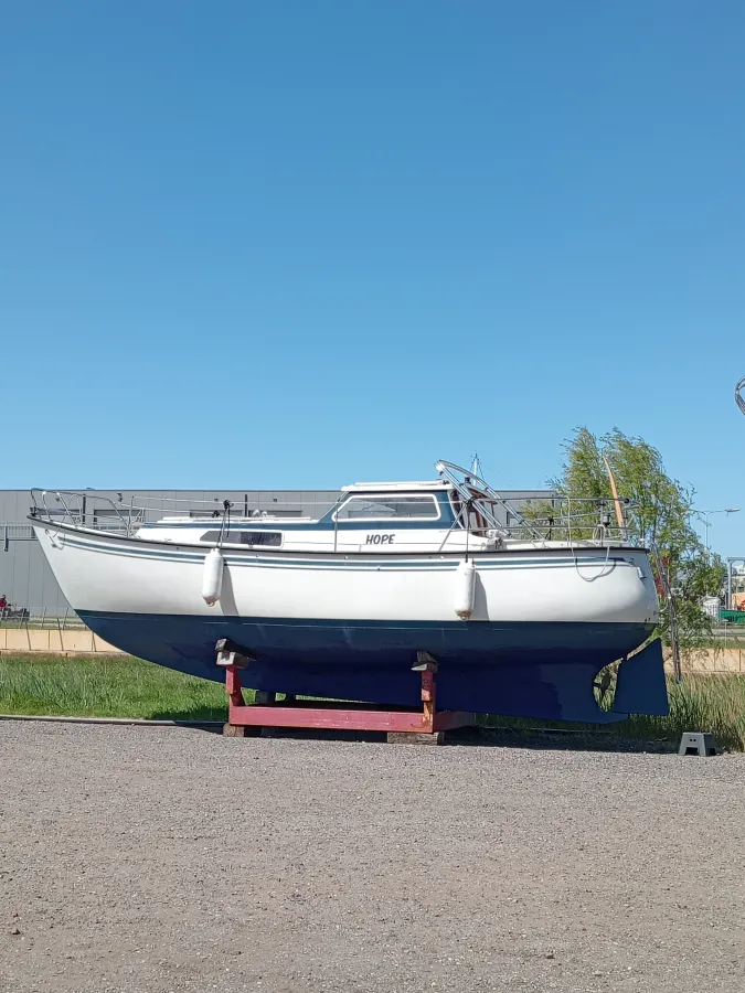 Polyester Sailboat Degero 850 ms