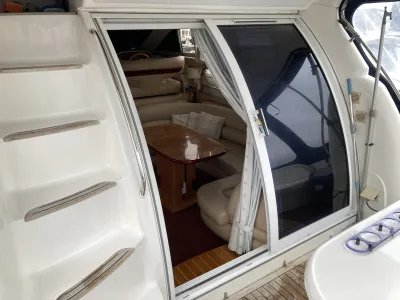 Polyester Motorboat Sealine 420 Statesman Photo 14