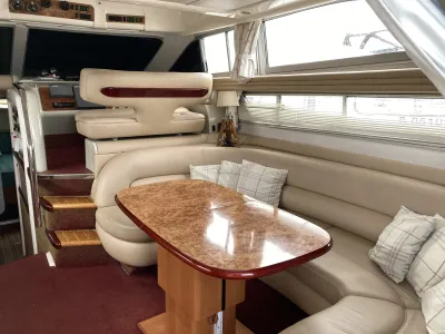 Polyester Motorboat Sealine 420 Statesman Photo 19