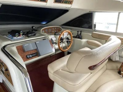 Polyester Motorboat Sealine 420 Statesman Photo 20