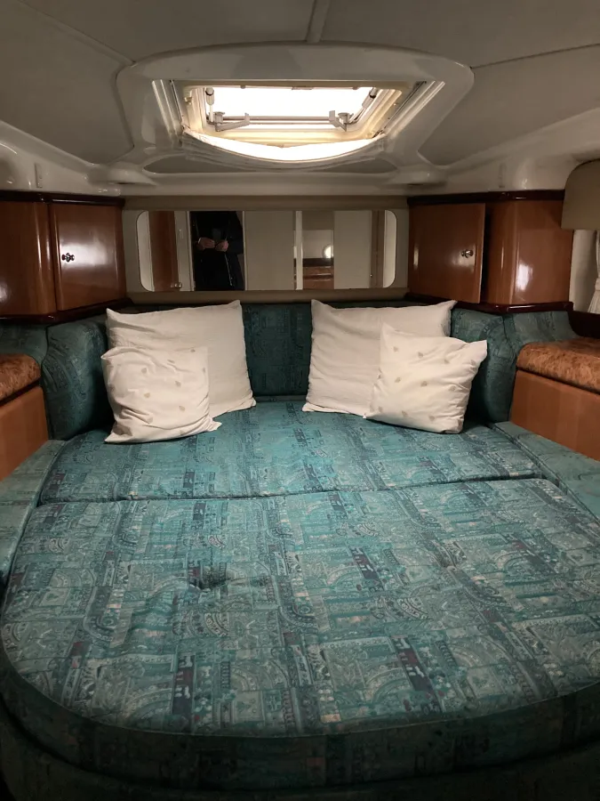 Polyester Motorboat Sealine 420 Statesman