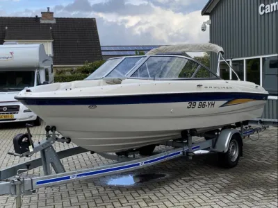Polyester Speedboat Bayliner 185 Photo 1
