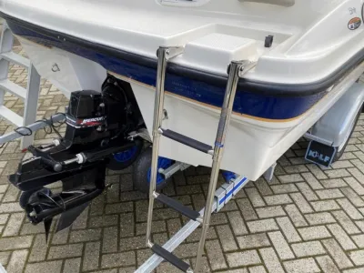 Polyester Speedboat Bayliner 185 Photo 2