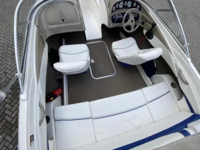 Polyester Speedboat Bayliner 185 Photo 5