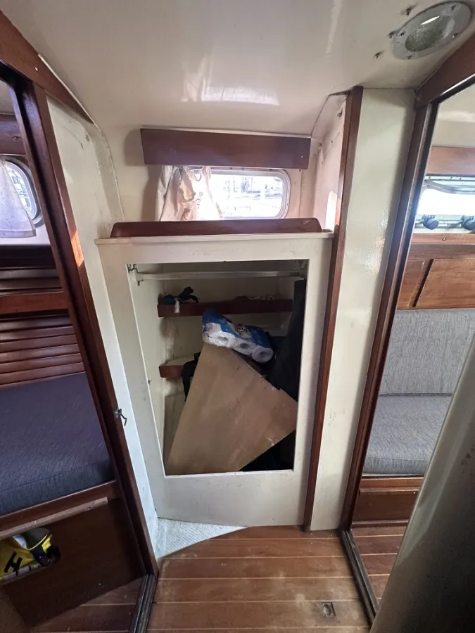 Polyester Sailboat Frans Maas Raider 35