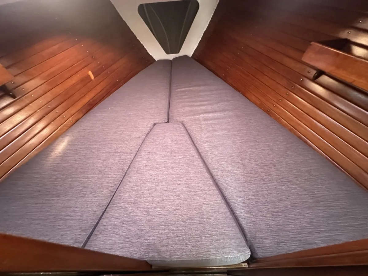 Polyester Sailboat Frans Maas Raider 35