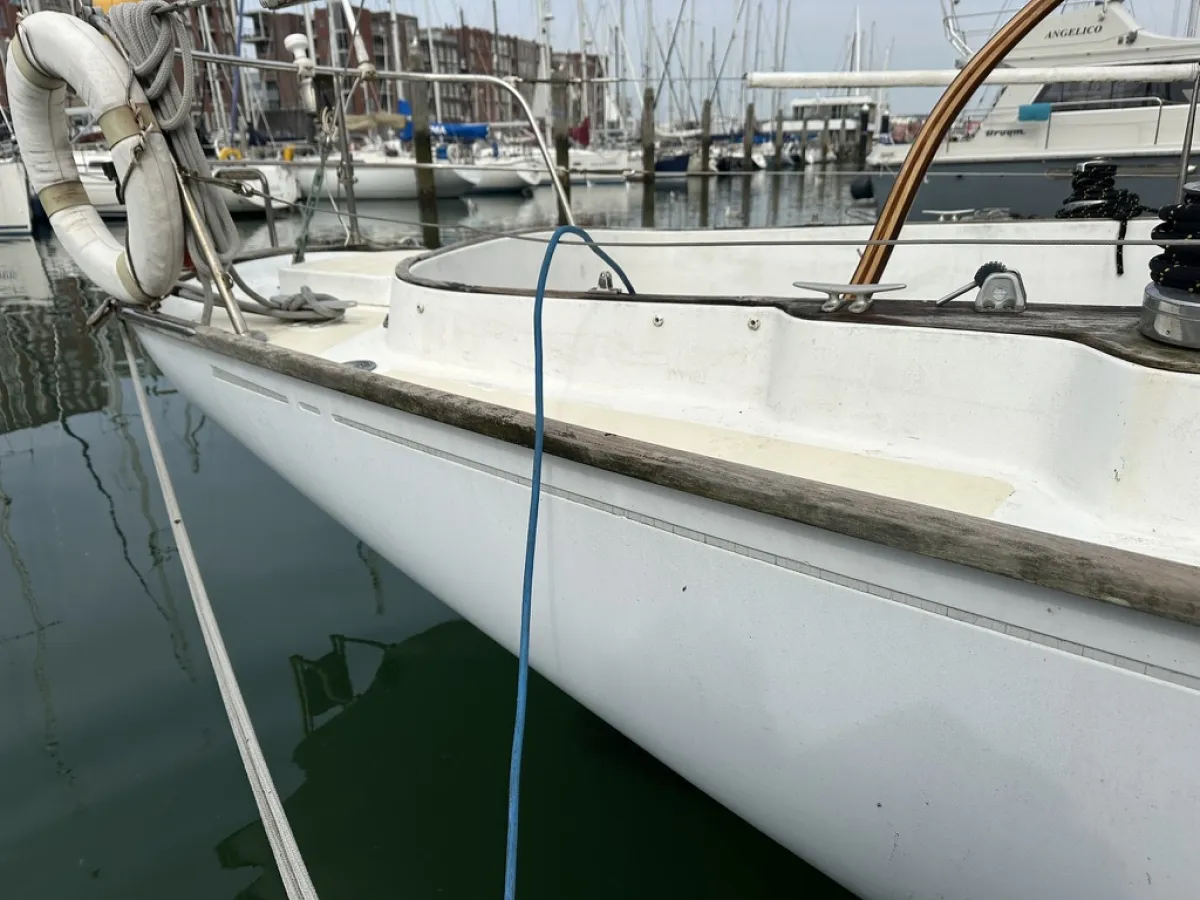 Polyester Sailboat Frans Maas Raider 35