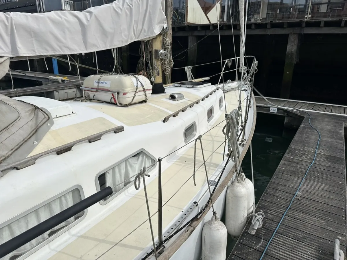 Polyester Sailboat Frans Maas Raider 35