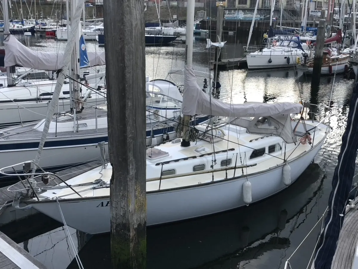 Polyester Sailboat Frans Maas Raider 35