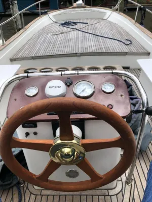 Composite Motorboat Knort 32 open Photo 4