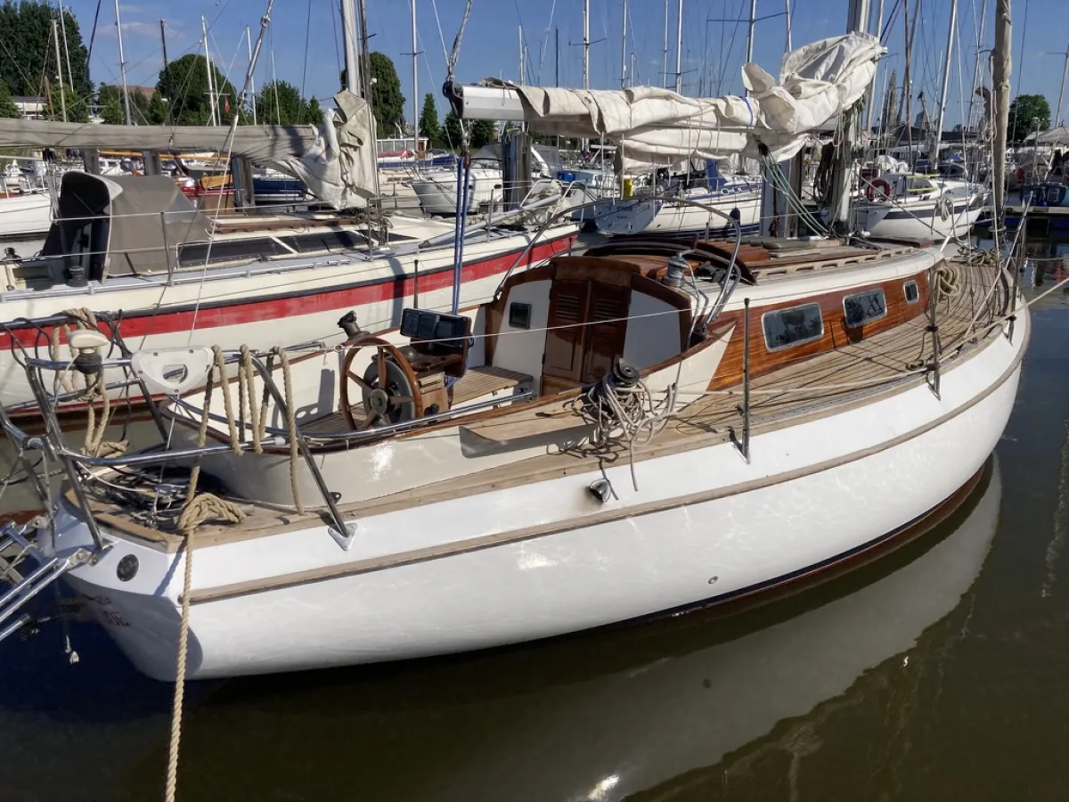 Polyester Sailboat Vindo 40