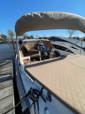 Polyester Sloop Corsiva 650 tender Photo 5