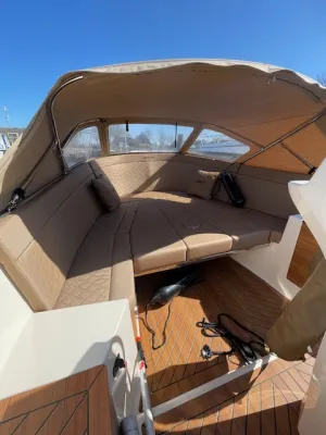 Polyester Sloop Corsiva 650 tender Photo 6