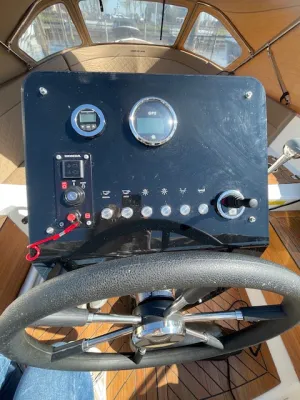 Polyester Sloop Corsiva 650 tender Photo 7