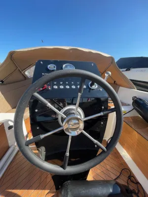 Polyester Sloop Corsiva 650 tender Photo 8