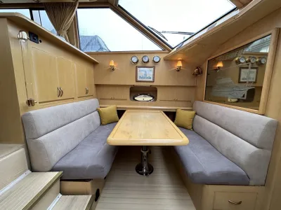 Polyester Motorboat President 425 Photo 21