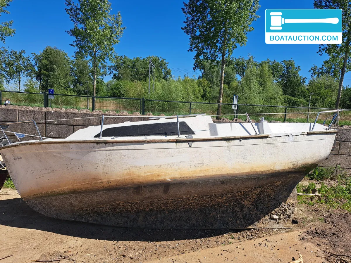 Thumbnail - Sailboat 600