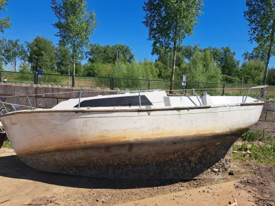 Sailboat 600
