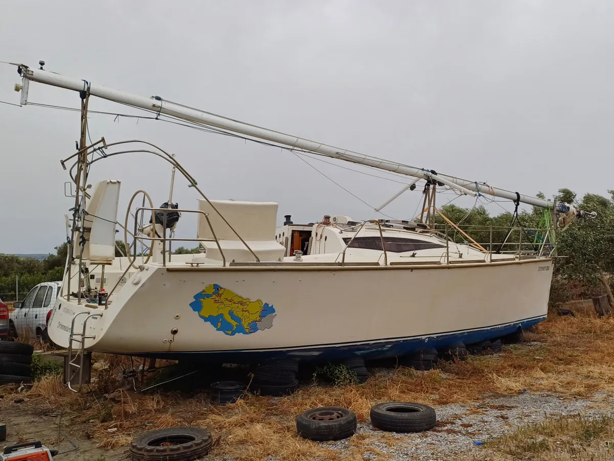 Polyester Sailboat Cobra 33