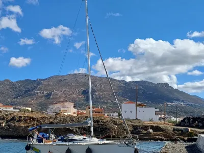 Polyester Sailboat Cobra 33 Photo 25