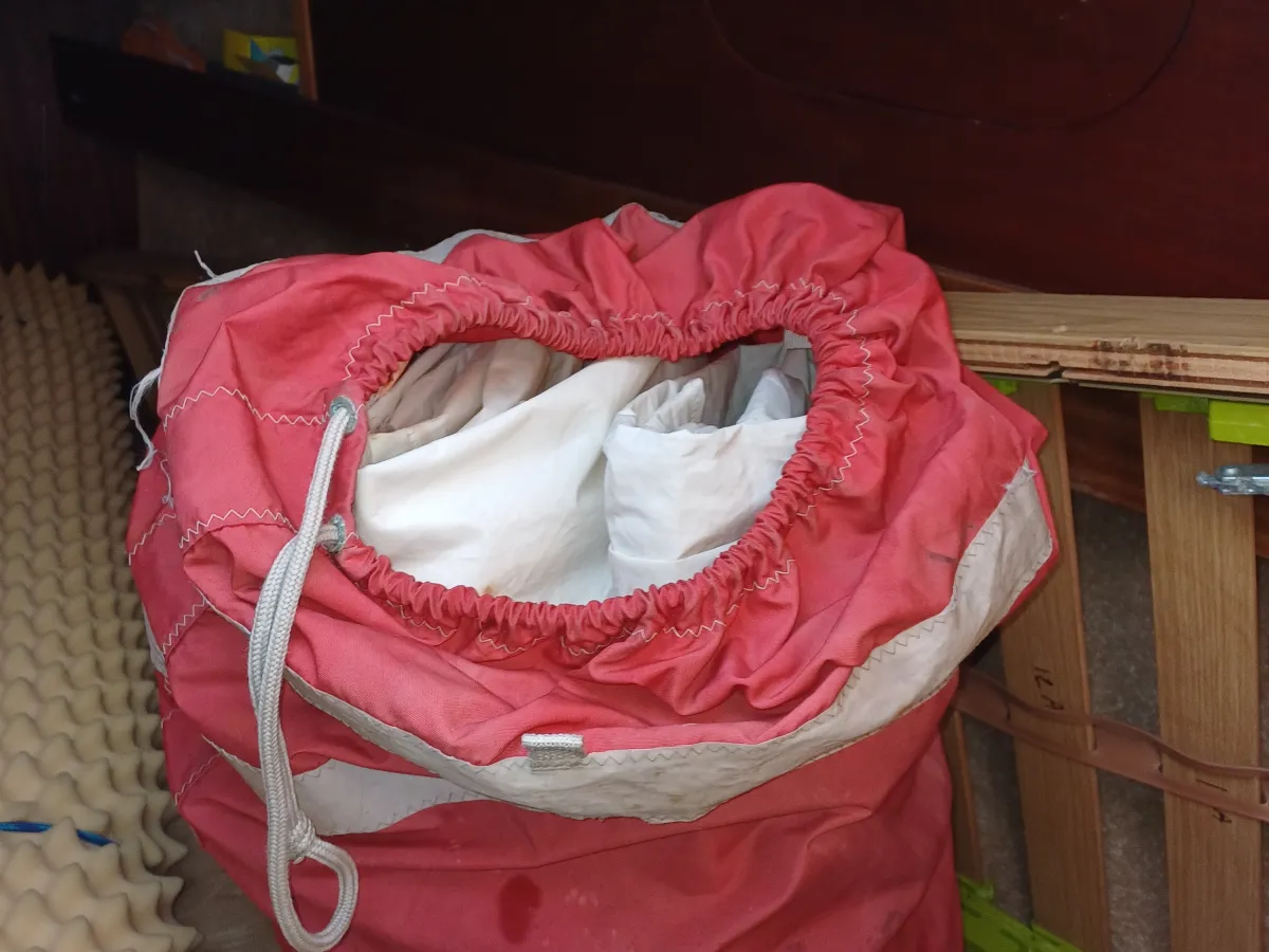 Polyester Sailboat Cobra 33