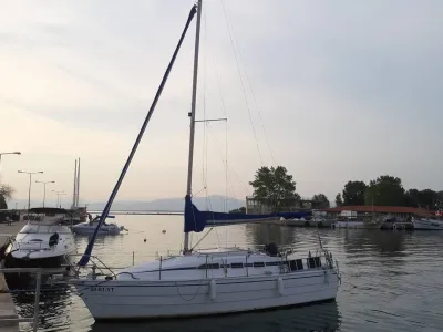 Polyester Sailboat Cobra 33 Photo 34
