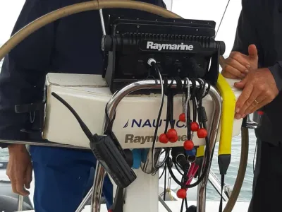 Polyester Sailboat Cobra 33 Photo 39
