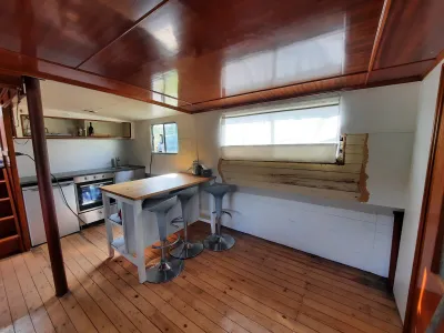 Steel Houseboat Chantier de Thuin Freycinet Photo 14