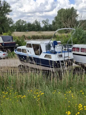 Steel Motorboat Motor cruiser 850 Photo 2