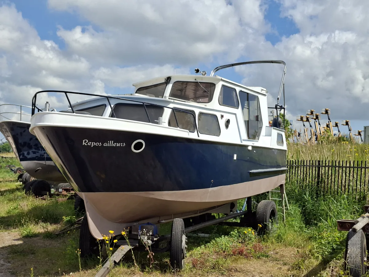 Steel Motorboat Motor cruiser 850