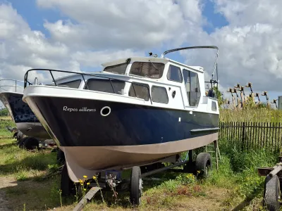 Steel Motorboat Motor cruiser 850 Photo 1